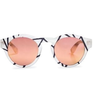 Sunglasses Sicky Eyewear and Artist Mar